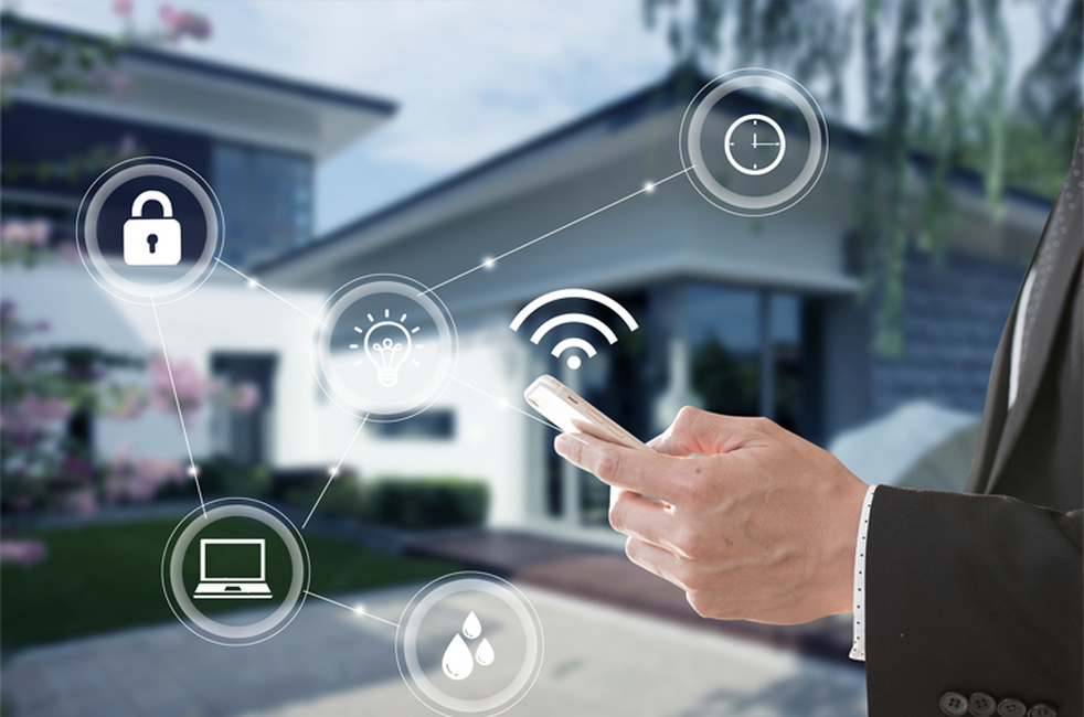 B. Building a smart travel lifestyle for enterprises and governments, while providing multi-faceted services such as operations management and big data.